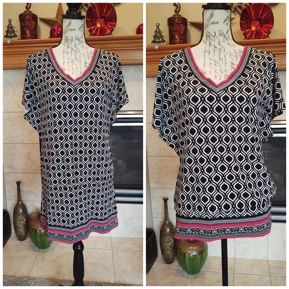 💥 3/$20 WHBM Medium Top..... Or Dress!